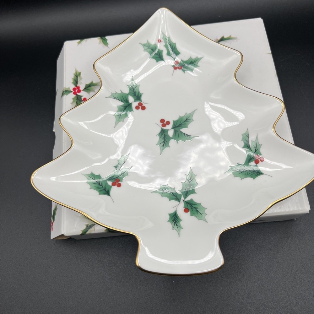 Mikasa‎ Christmas Tree Candy Dish Ribbon Holly Bone China 8.5" Holiday Decor
